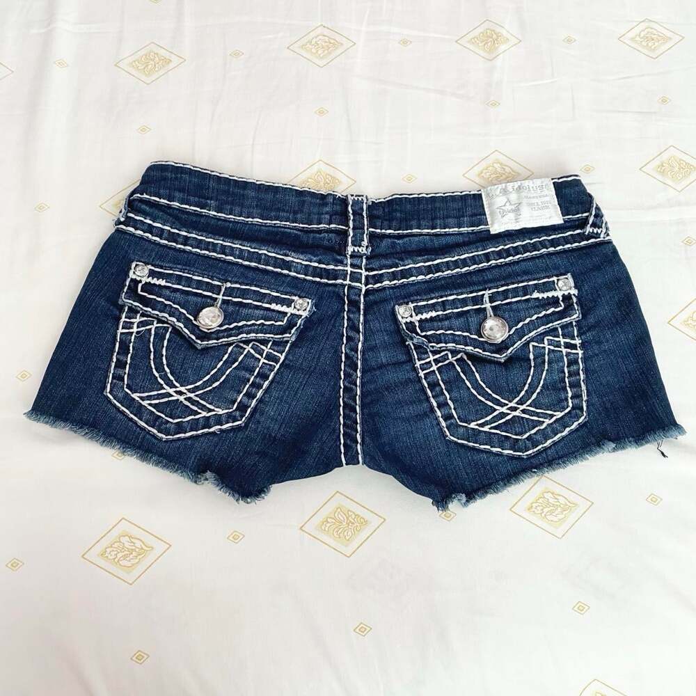 vintage 2000s ultra low rise dark wash denim shorts - Picture 4 of 8